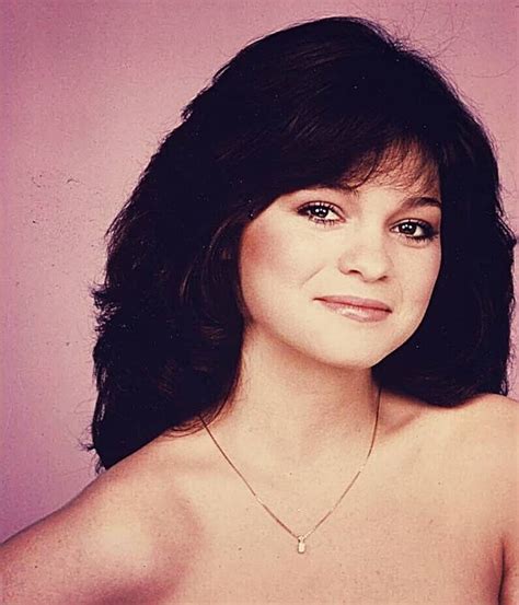 selfies in panties|Valerie Bertinelli, 64, Shows Bare Stomach In New Underwear。